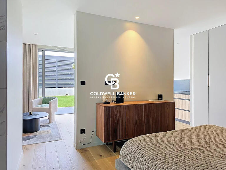 House Dompierre-sur-Yon - 5 bedrooms - 332m²