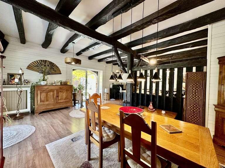 Maison Donzenac - 5 chambres - 368m²