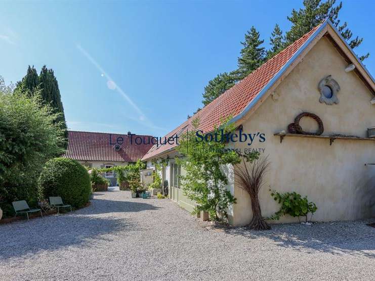 House Doudeauville