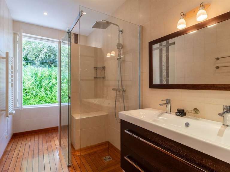 Maison Doudeville - 6 chambres - 336m²