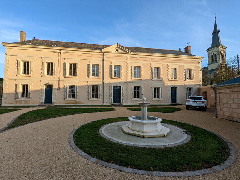 Vente Villa Doué-en-Anjou - 9 chambres