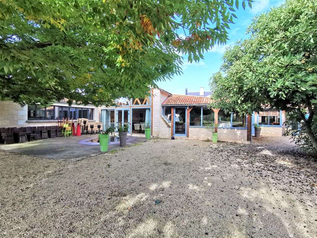 Maison Doué-la-Fontaine