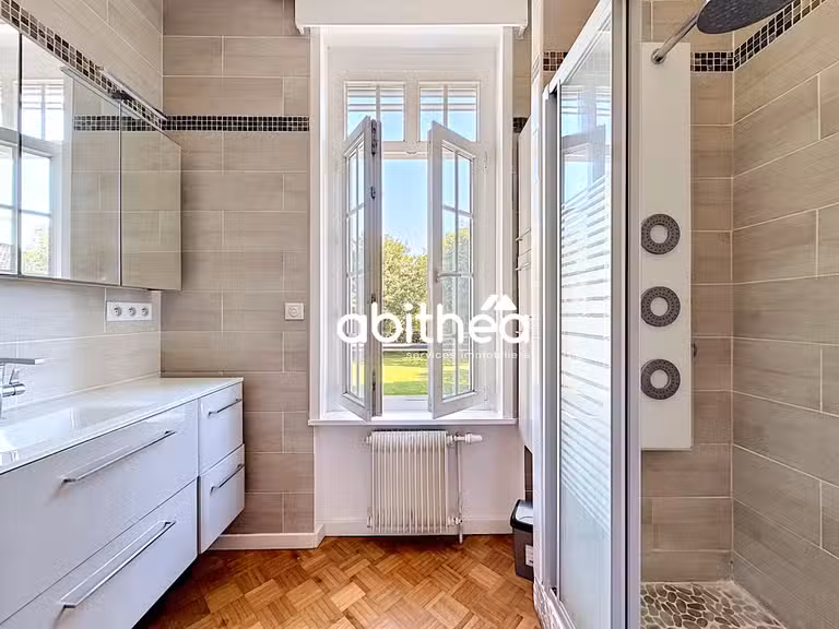 House Dourges - 7 bedrooms - 302m²