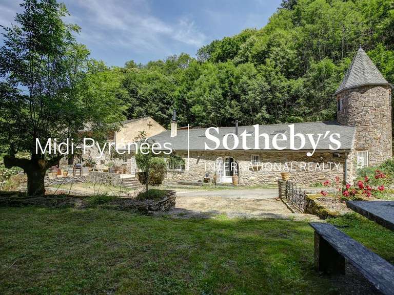 Maison Dourgne - 5 chambres - 375m²