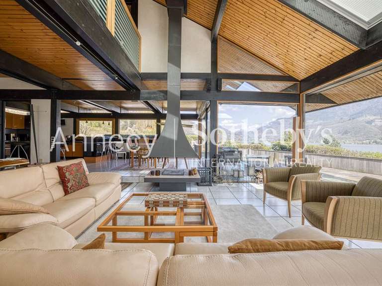 House Doussard - 4 bedrooms - 235m²