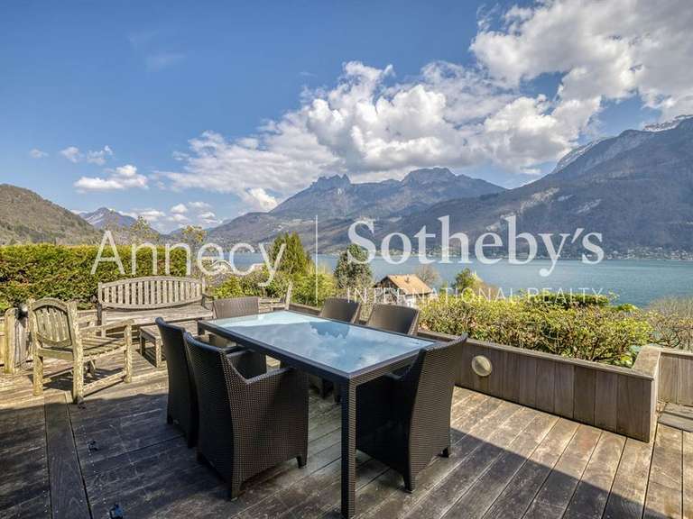 House Doussard - 4 bedrooms - 235m²