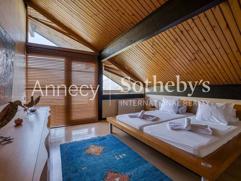 House Doussard - 4 bedrooms - 235m²