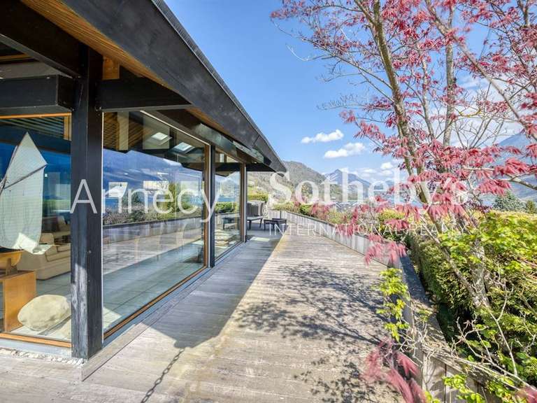 Maison Doussard - 4 chambres - 235m²