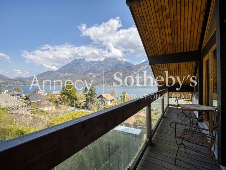 Maison Doussard - 4 chambres - 235m²