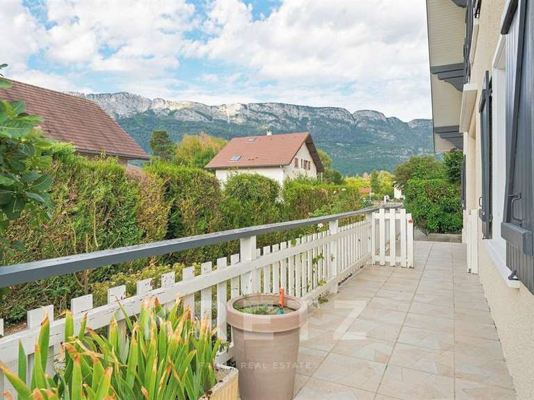 Maison Doussard - 5 chambres - 190m²