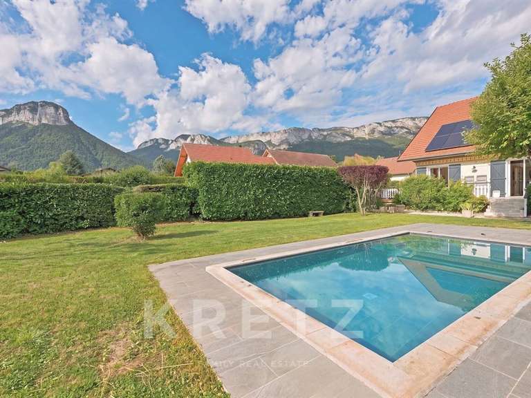 Maison Doussard - 5 chambres - 190m²