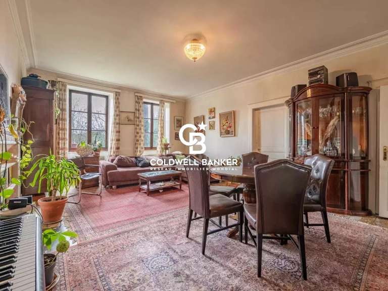 Maison Douvaine - 1121m²