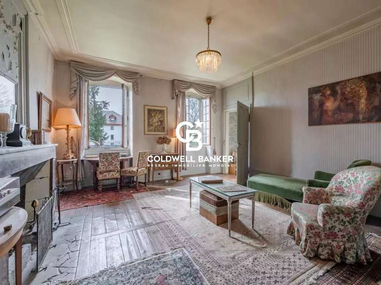 Maison Douvaine - 1121m²