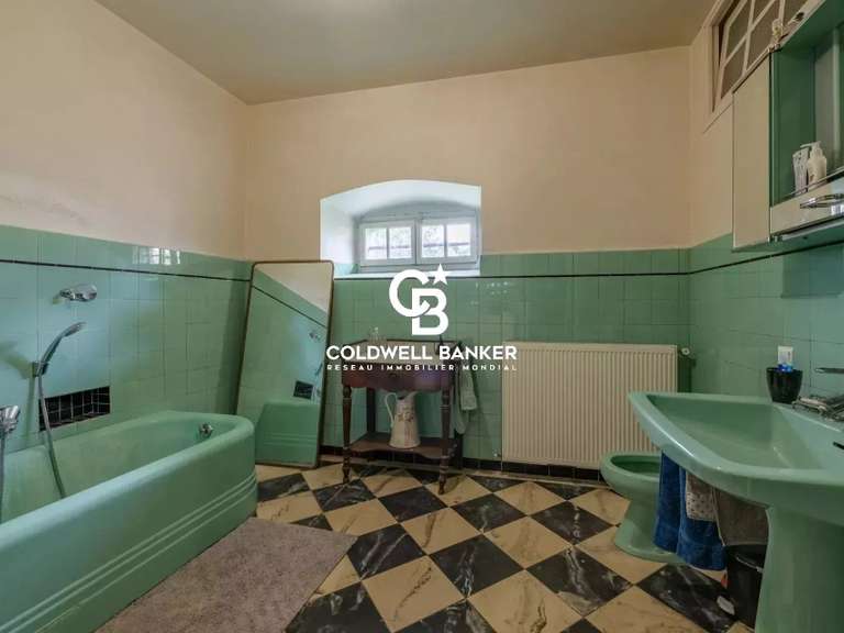 Maison Douvaine - 1121m²