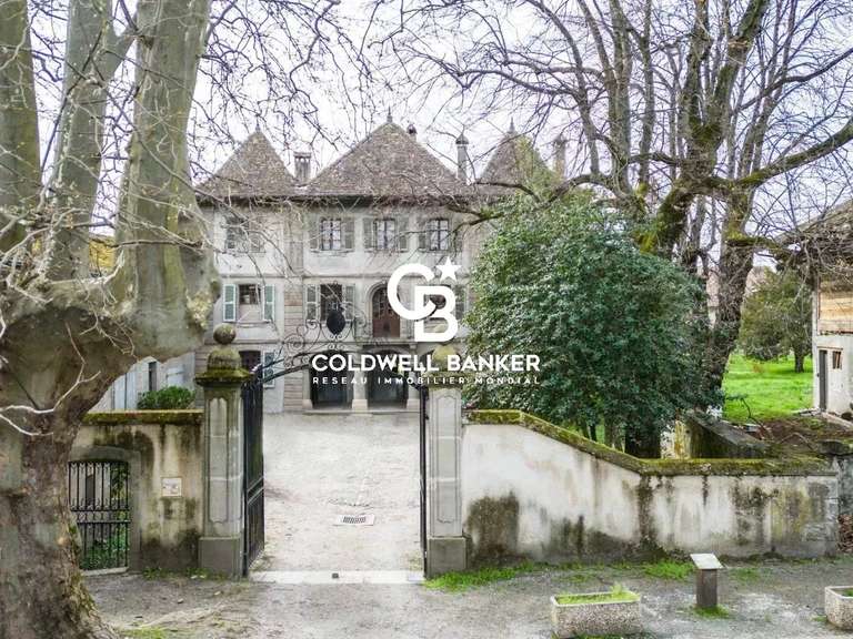 Maison Douvaine - 1121m²