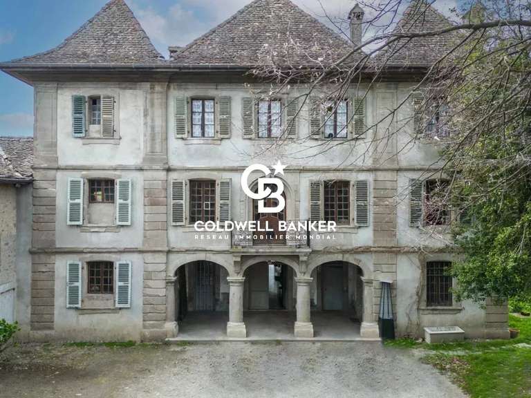 Maison Douvaine - 1121m²