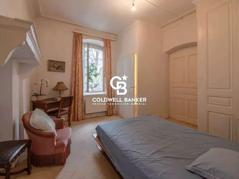 Maison Douvaine - 1121m²