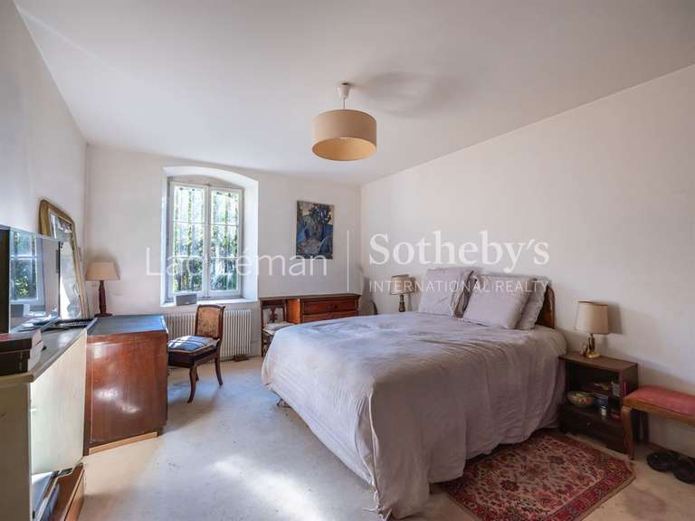 Maison Douvaine - 1131m²