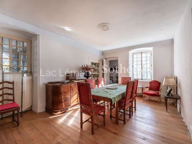 Maison Douvaine - 1131m²