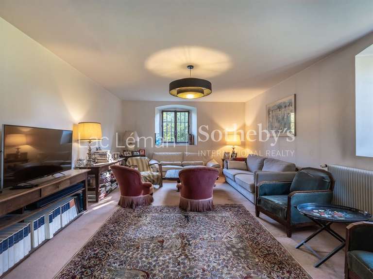 Maison Douvaine - 1131m²