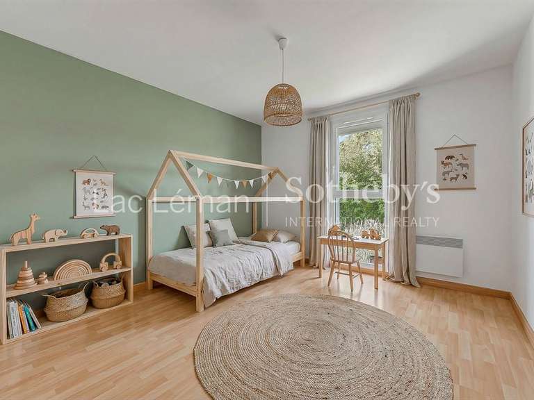 Maison Douvaine - 4 chambres - 145m²