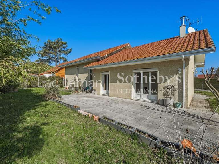 Maison Douvaine - 4 chambres - 145m²