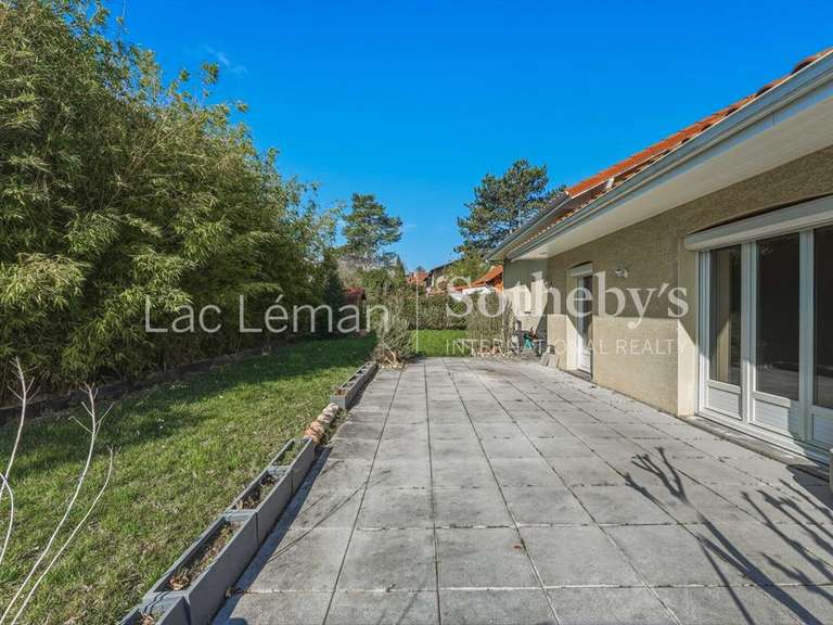 Maison Douvaine - 4 chambres - 145m²