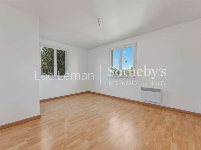 Maison Douvaine - 3 chambres - 145m²