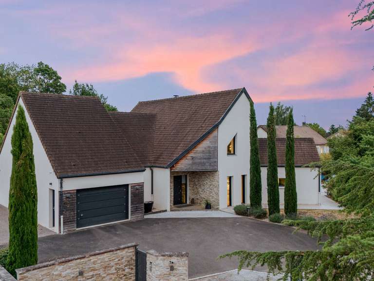 Propriété Dracy-le-Fort - 5 chambres - 175m²