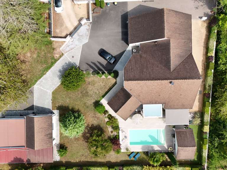 Propriété Dracy-le-Fort - 5 chambres - 175m²