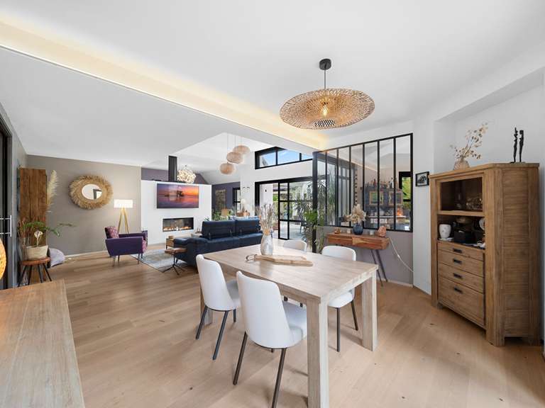 Propriété Dracy-le-Fort - 5 chambres - 175m²