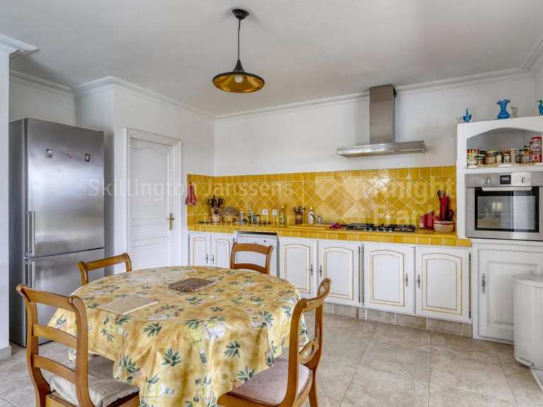 House Draguignan - 3 bedrooms - 252m²