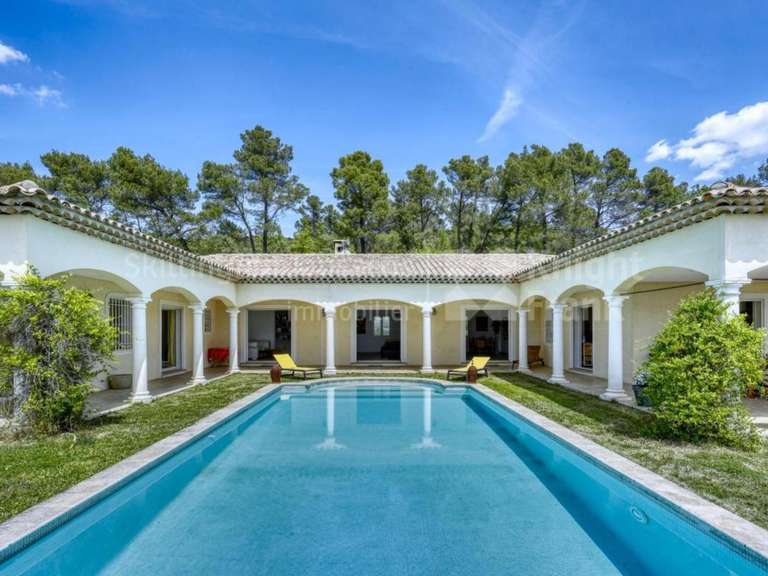 House Draguignan - 3 bedrooms - 252m²