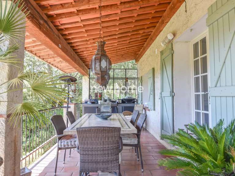 Maison Draguignan - 4 chambres - 209m²