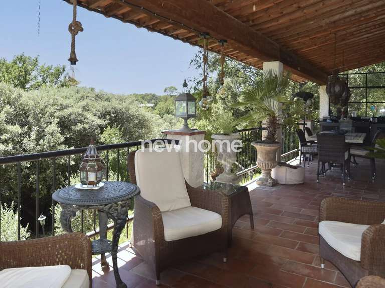 Maison Draguignan - 4 chambres - 209m²