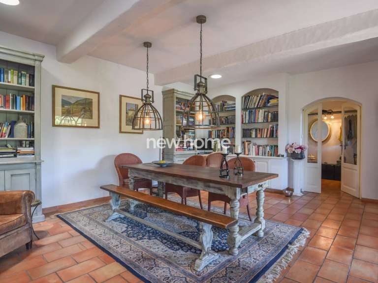 Maison Draguignan - 4 chambres - 209m²