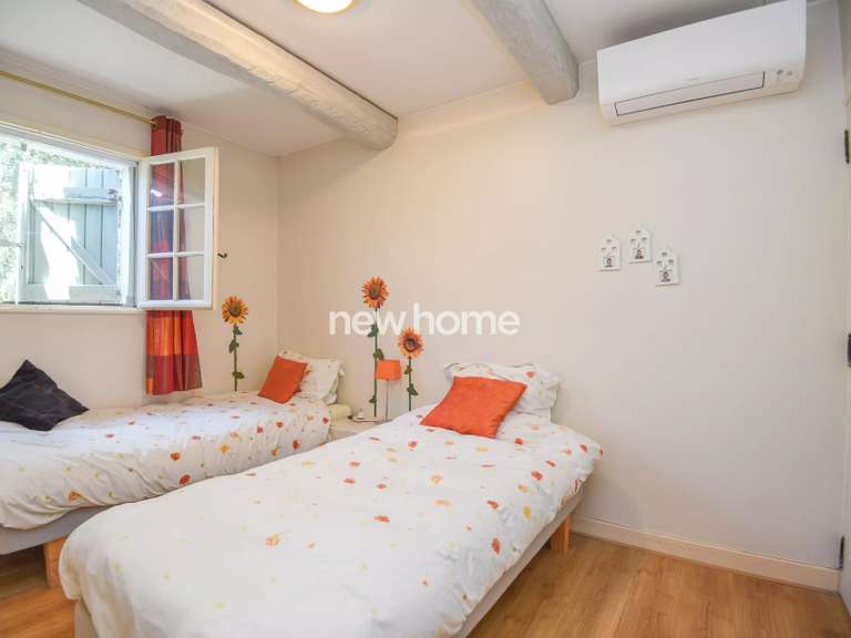 Maison Draguignan - 4 chambres - 209m²