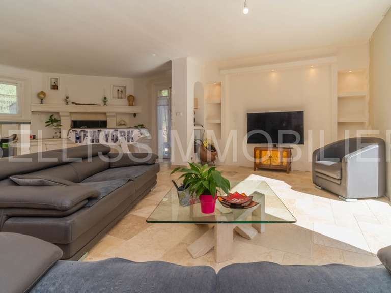 Maison Draguignan - 3 chambres - 185m²