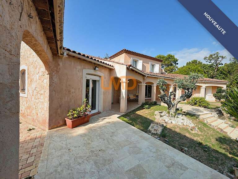 Maison Draguignan - 6 chambres - 180m²