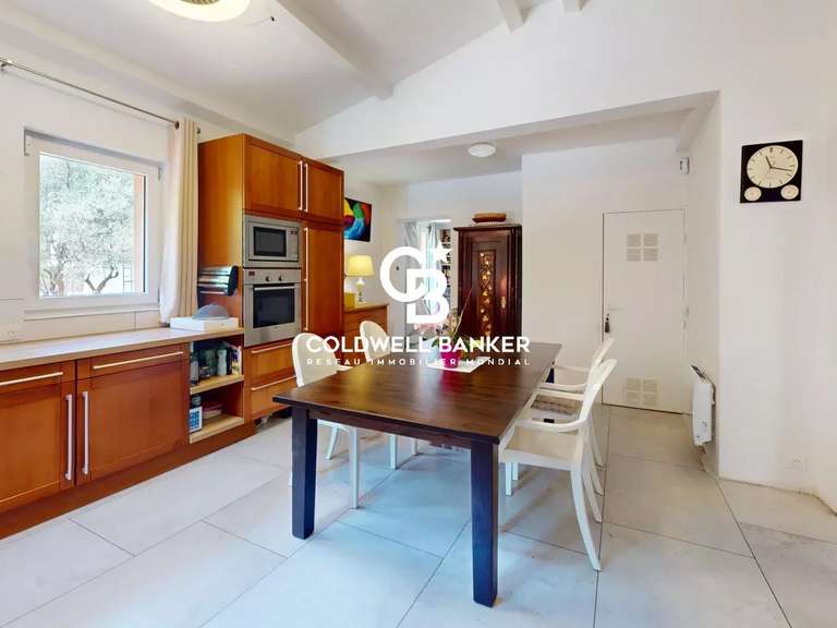 Maison Draguignan - 4 chambres - 202m²