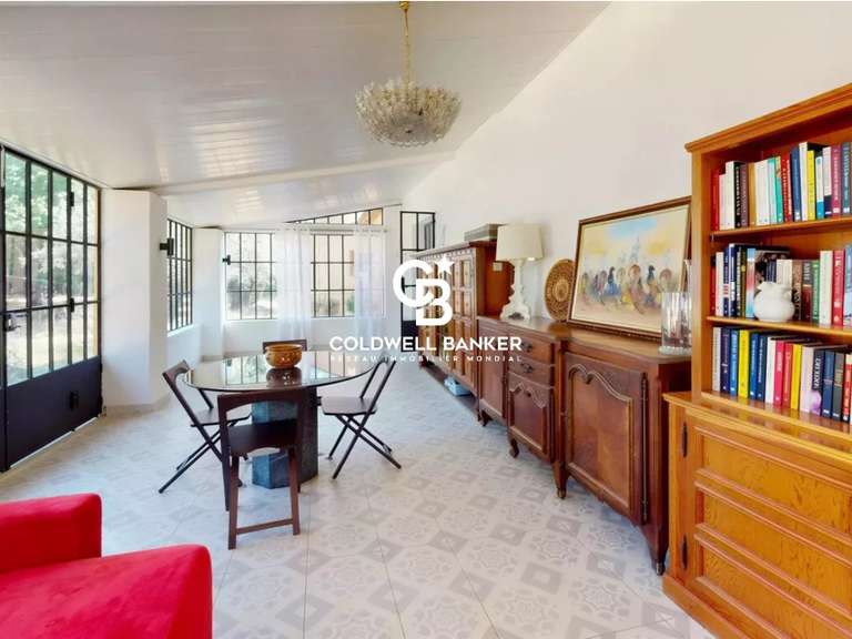 Maison Draguignan - 4 chambres - 202m²