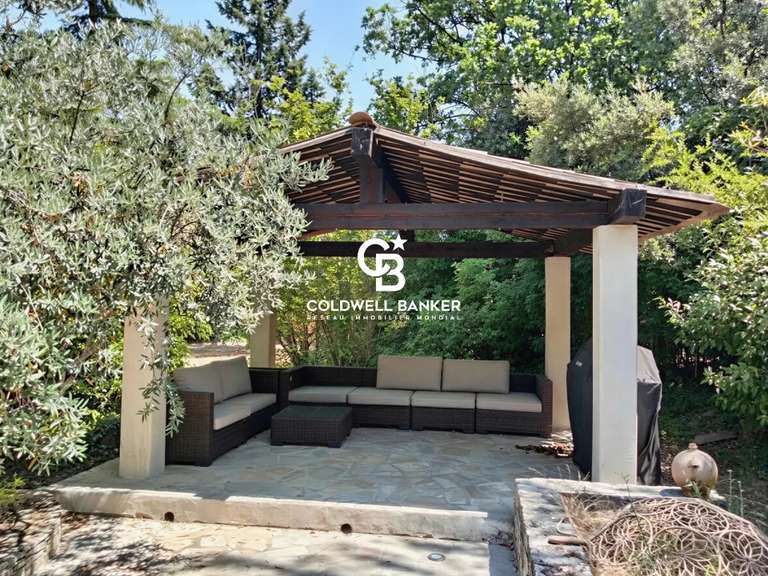 Maison Draguignan - 4 chambres - 202m²