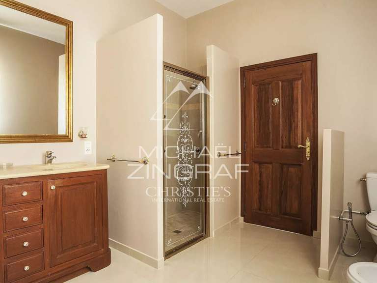 Propriété Draguignan - 3 chambres - 350m²