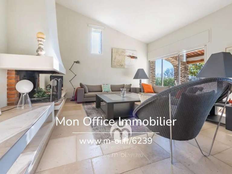 Propriété Draguignan - 4 chambres - 191m²