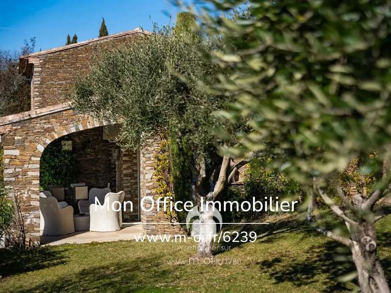 Propriété Draguignan - 4 chambres - 191m²