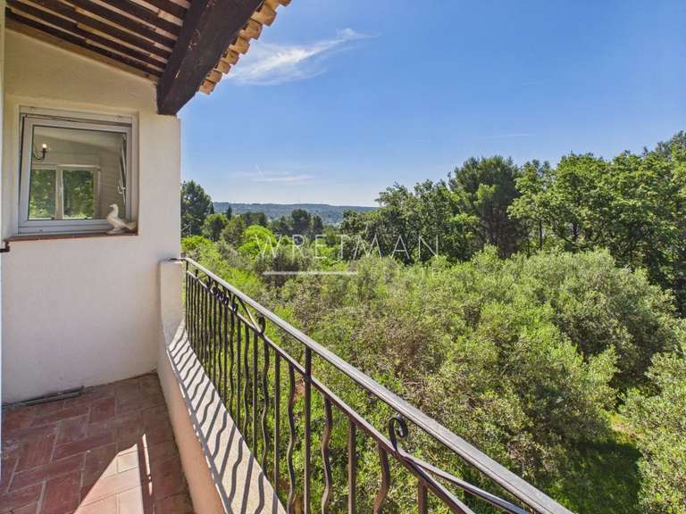 Propriété Draguignan - 6 chambres - 266m²