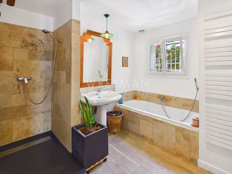 Propriété Draguignan - 6 chambres - 266m²
