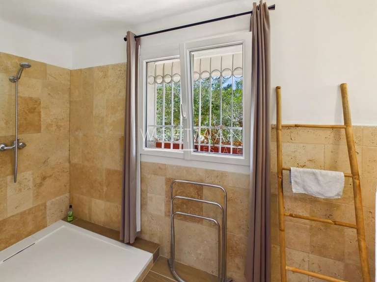 Propriété Draguignan - 6 chambres - 266m²