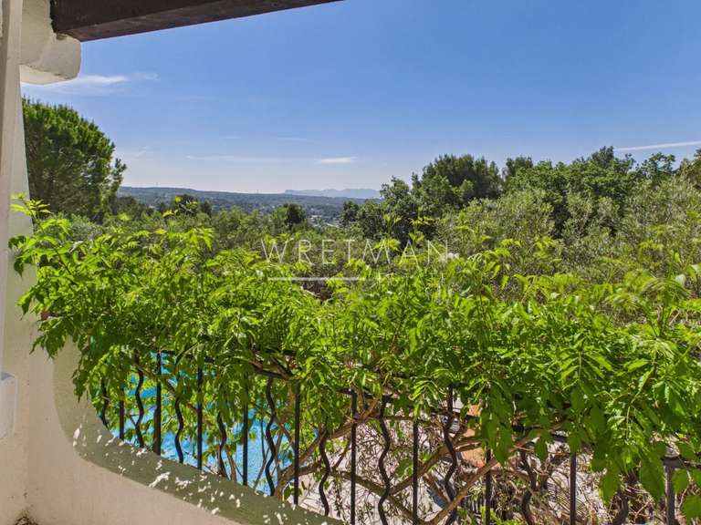Propriété Draguignan - 6 chambres - 266m²