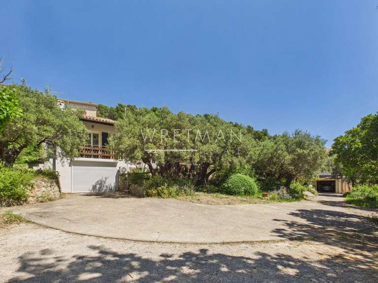 Propriété Draguignan - 6 chambres - 266m²